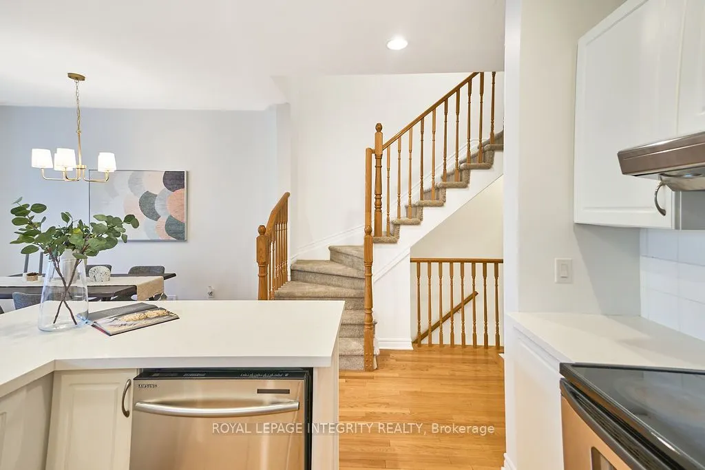 221 Badgeley Avenue