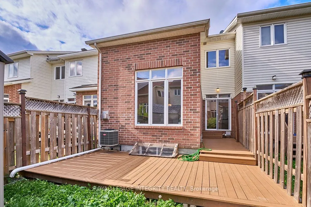 221 Badgeley Avenue