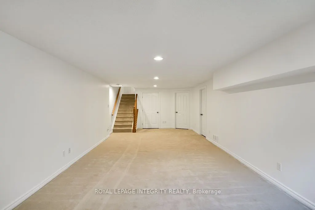 221 Badgeley Avenue