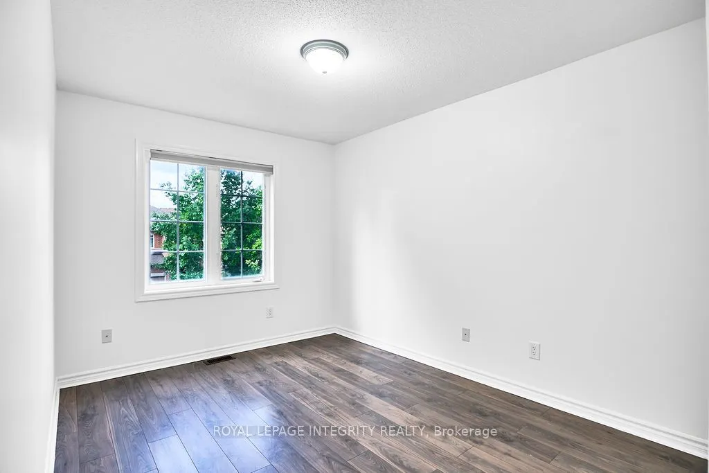 221 Badgeley Avenue