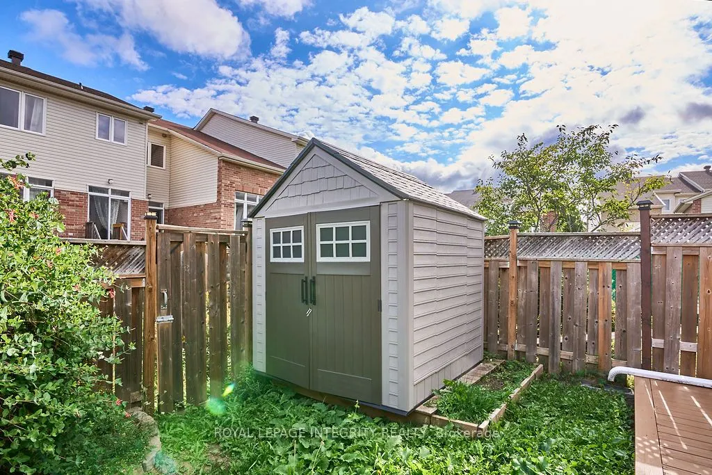 221 Badgeley Avenue