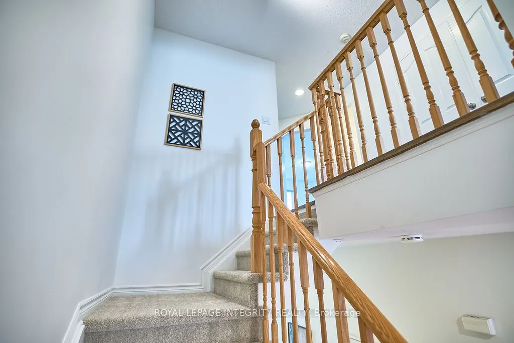 221 Badgeley Avenue