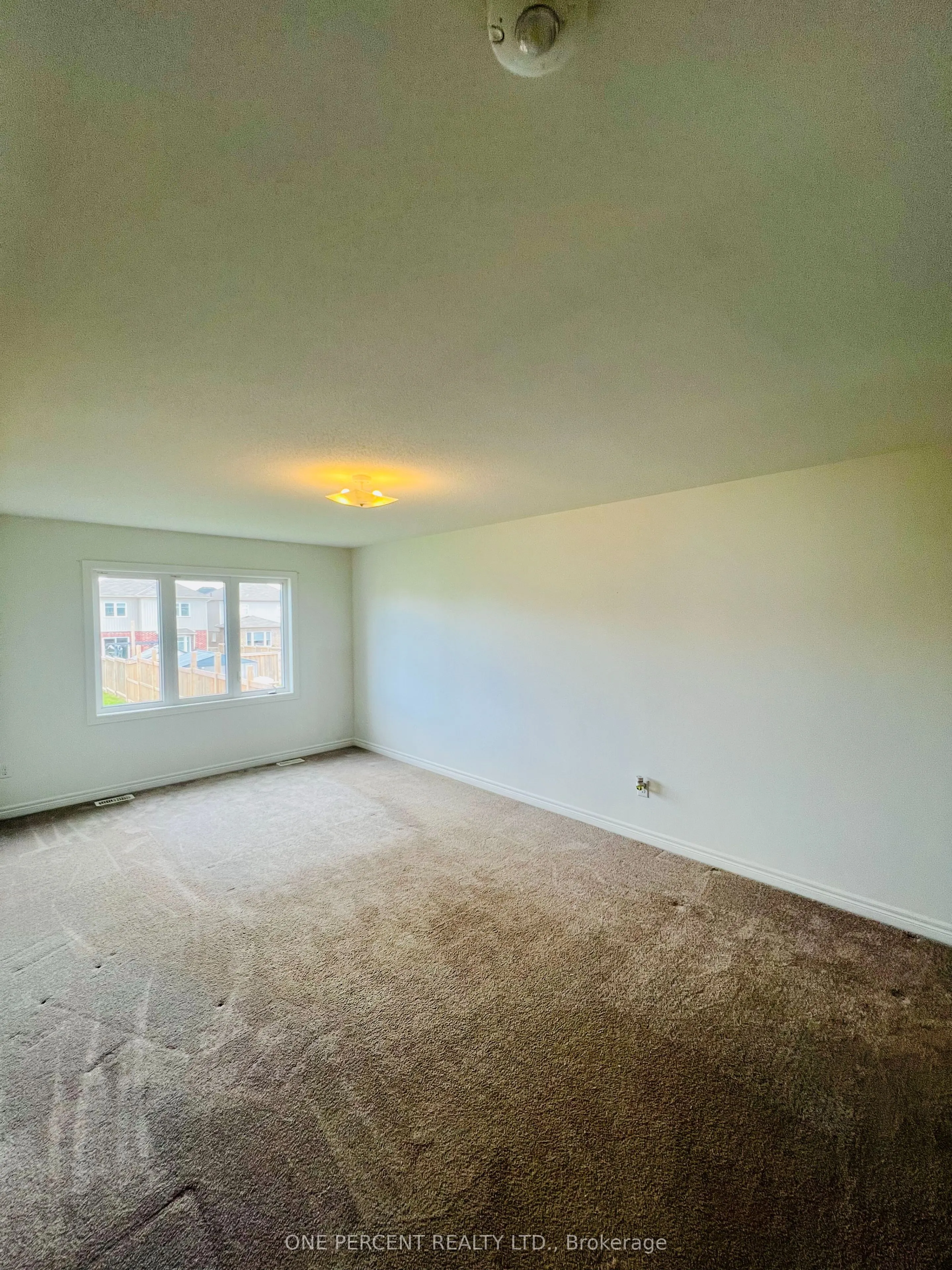 415 Krotz Street W