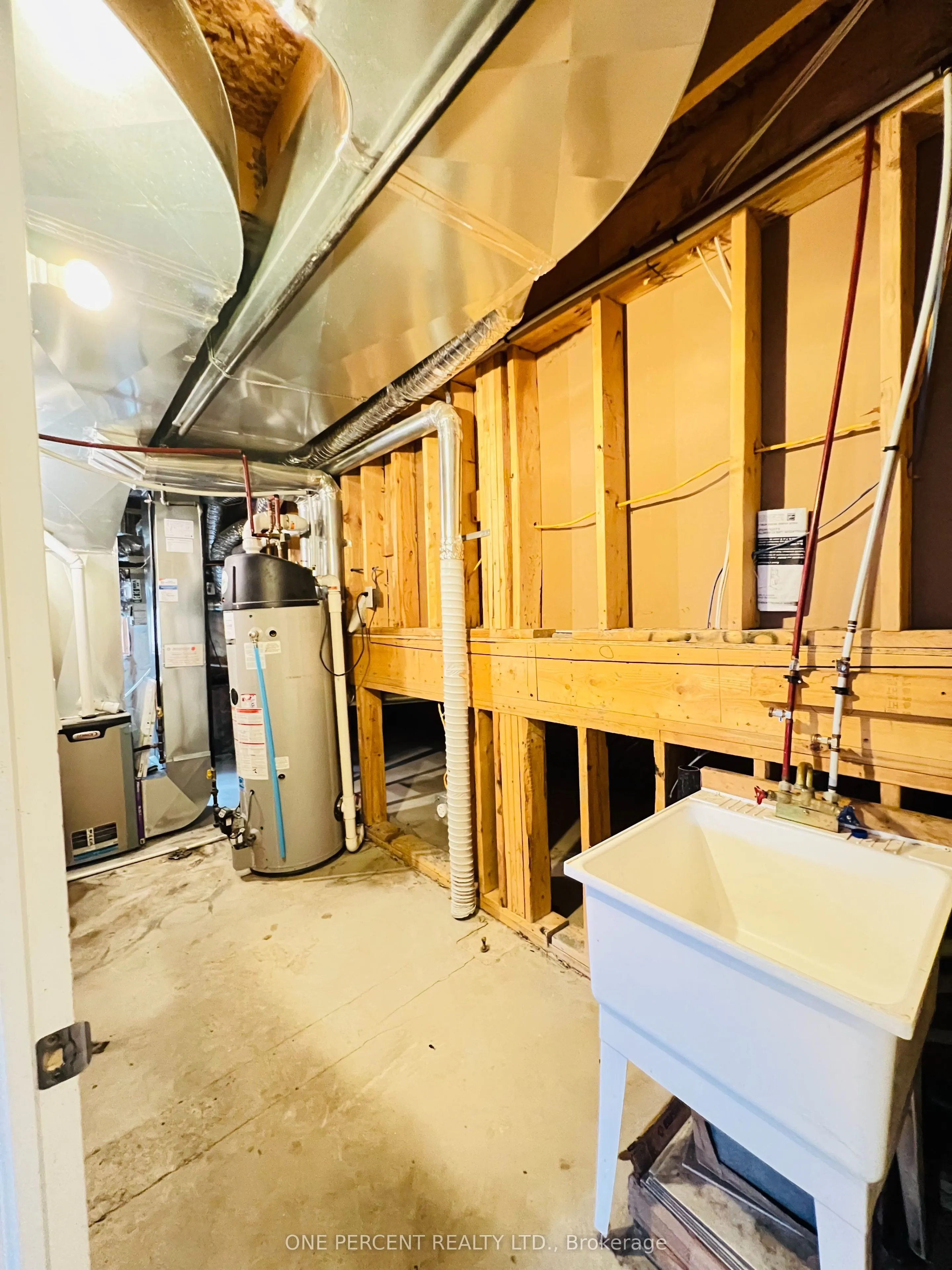 415 Krotz Street W