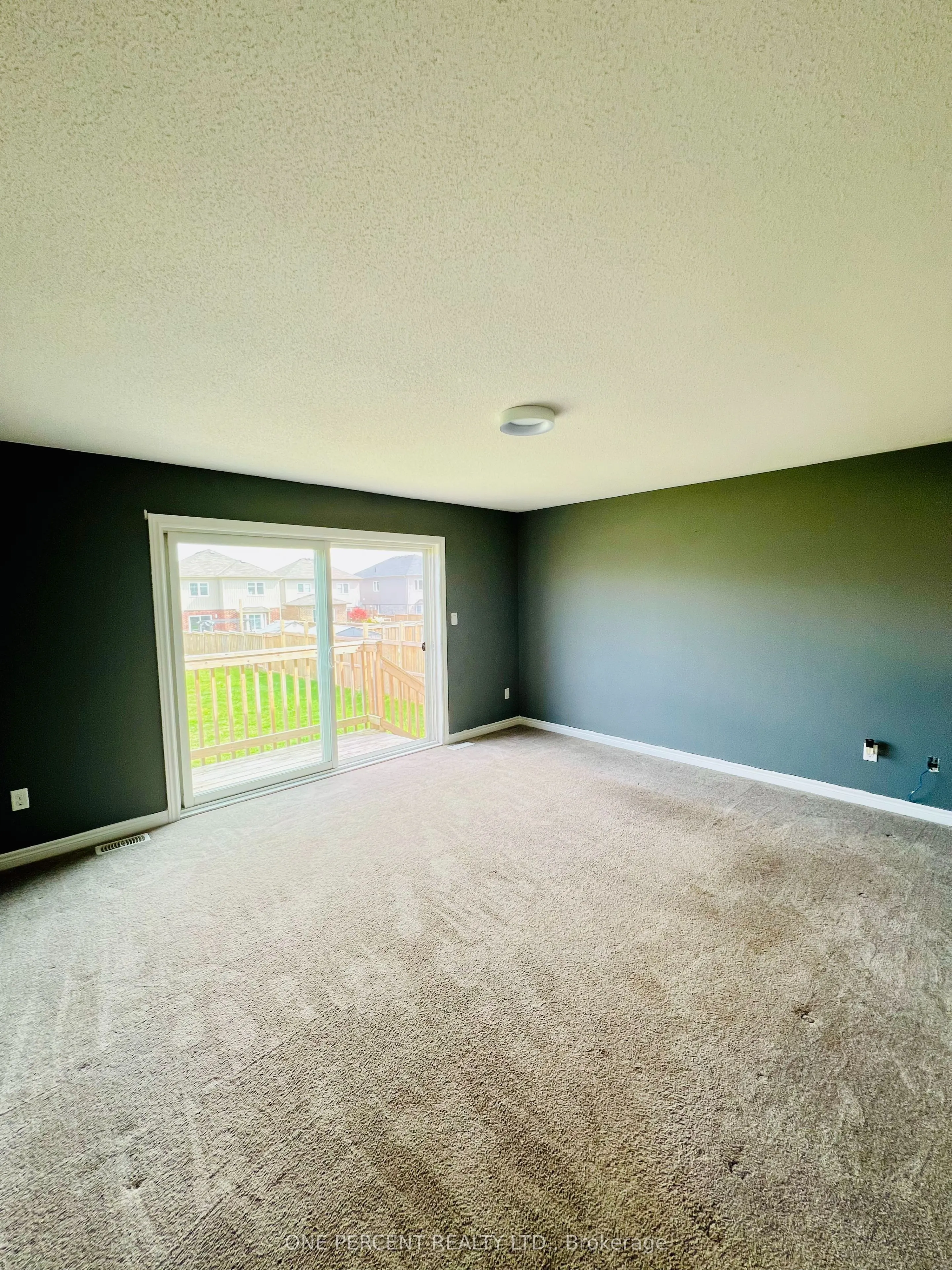 415 Krotz Street W