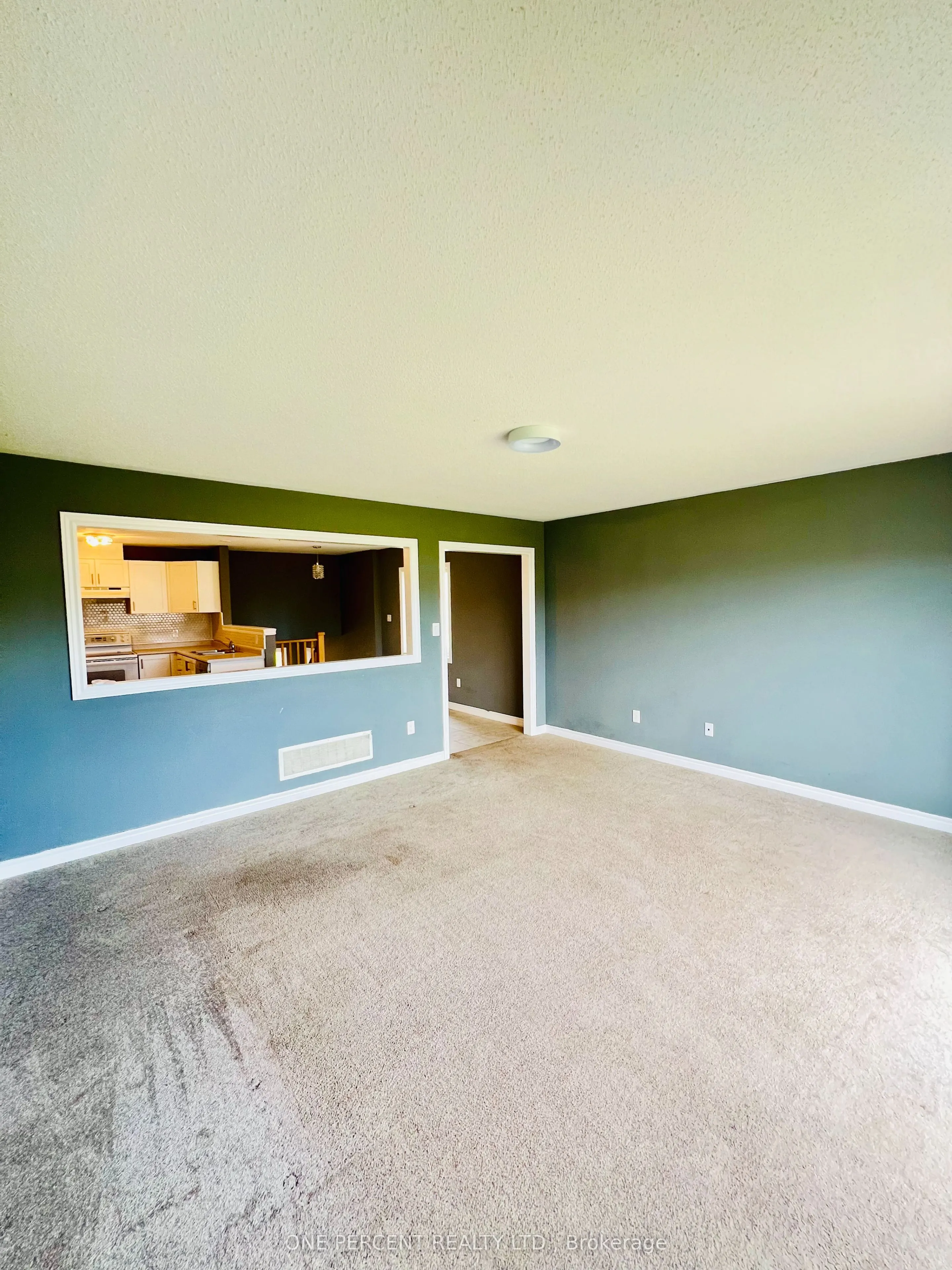 415 Krotz Street W