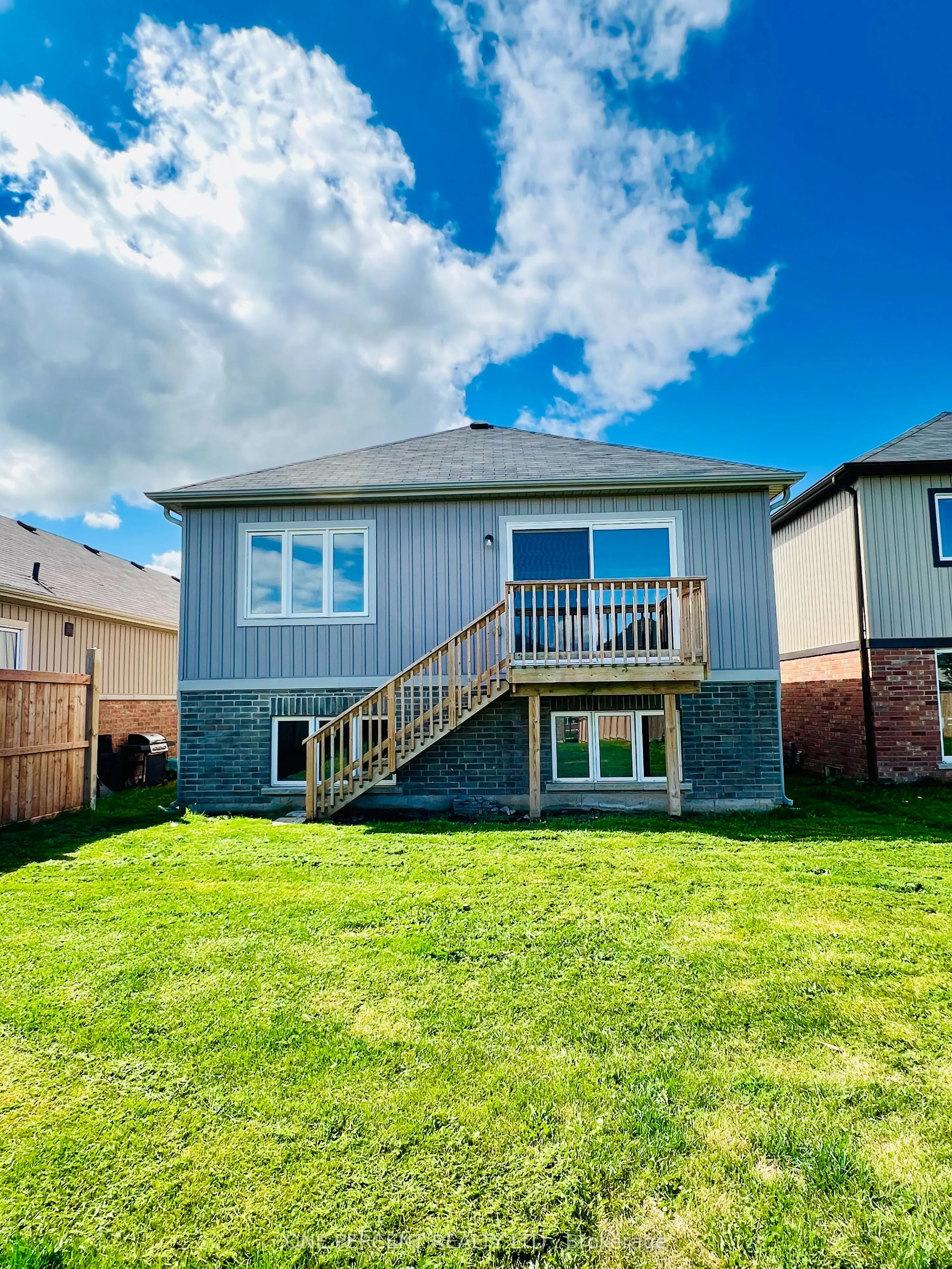 415 Krotz Street W