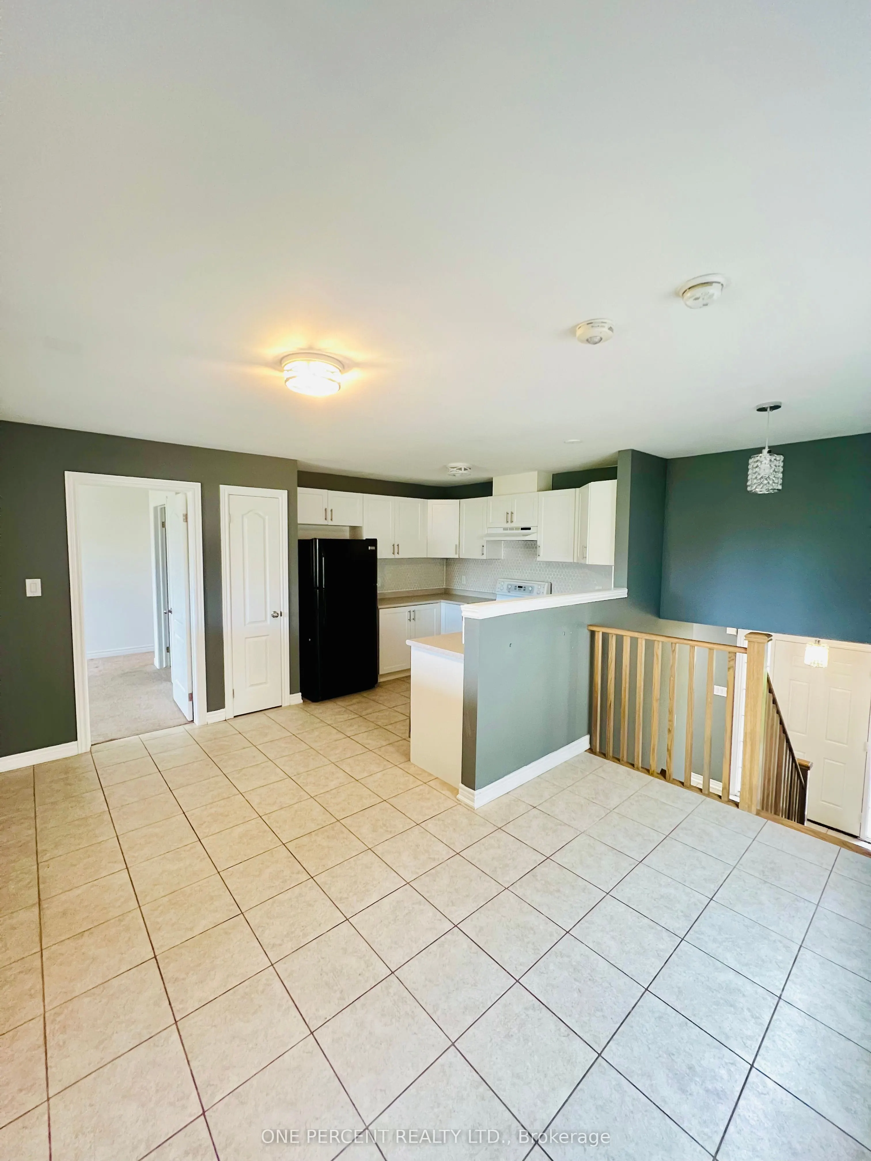 415 Krotz Street W