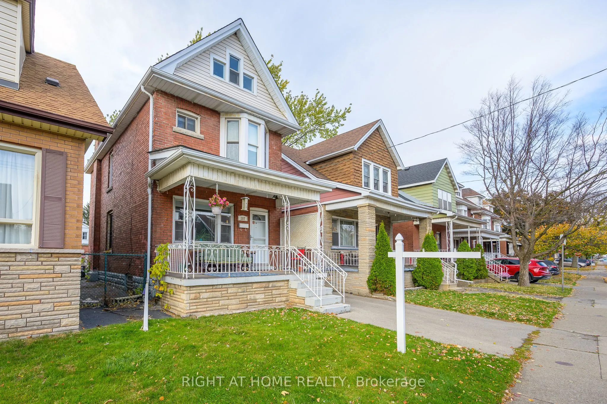 107 Kensington Avenue N