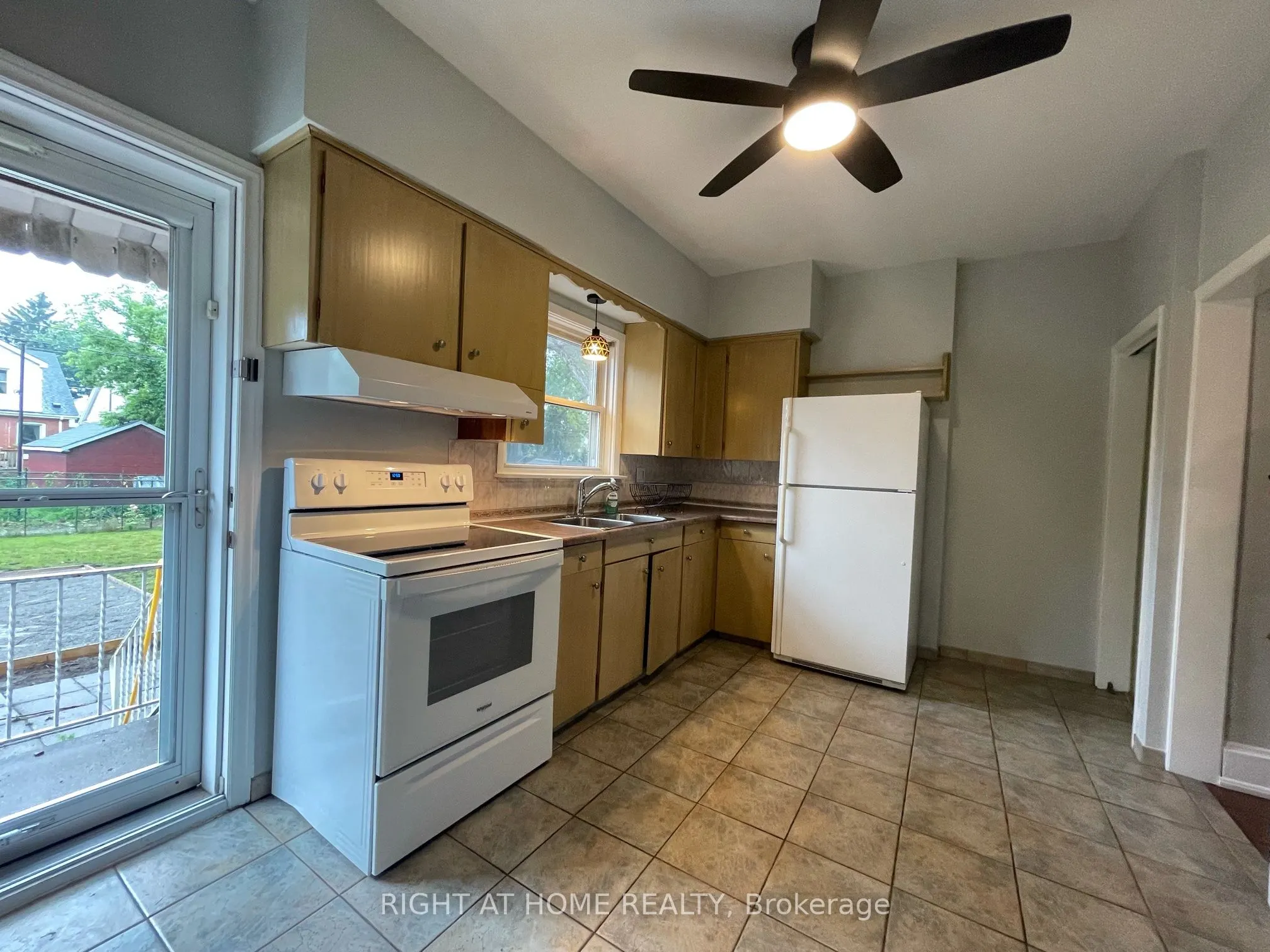 107 Kensington Avenue N