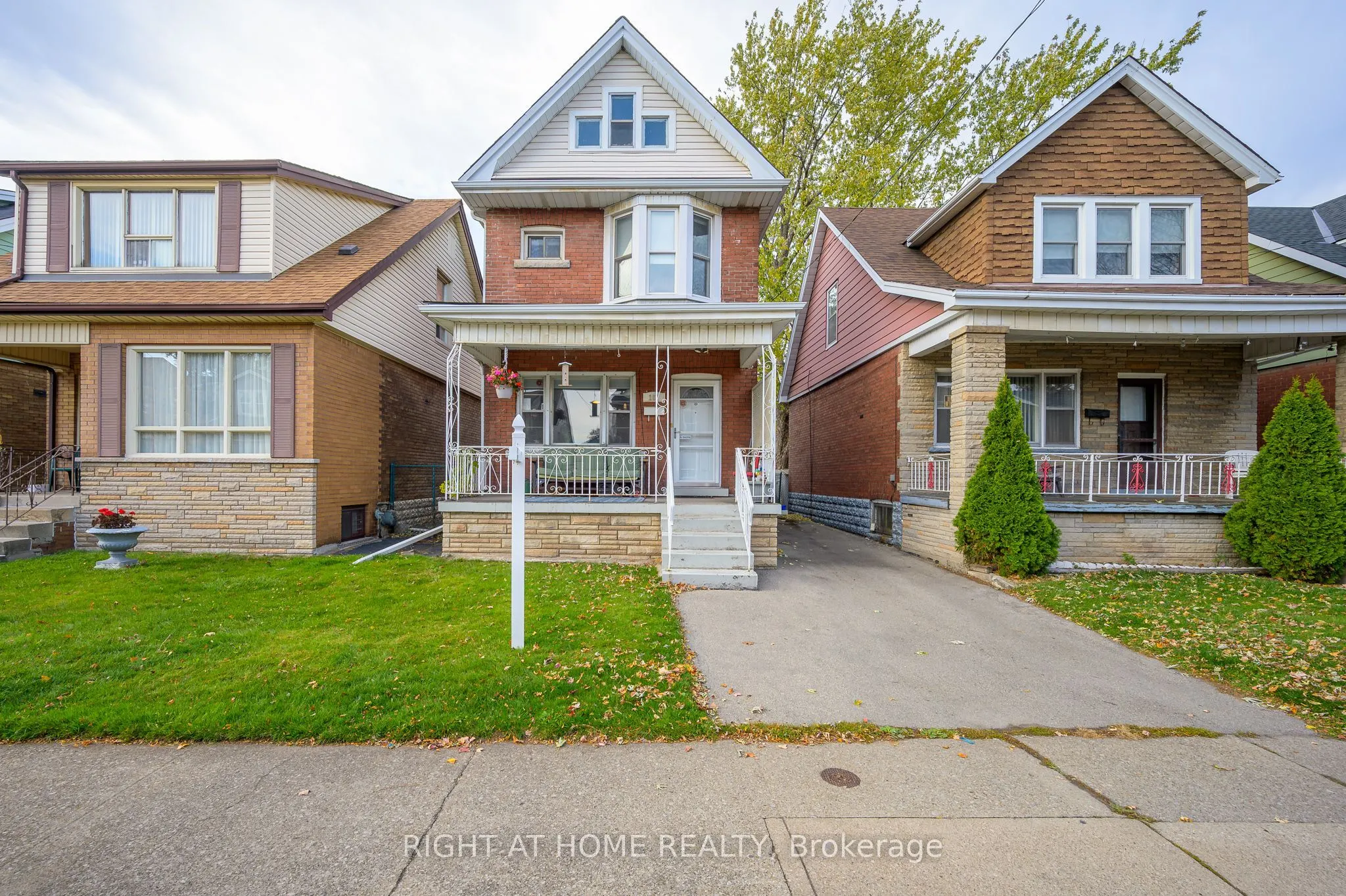 107 Kensington Avenue N