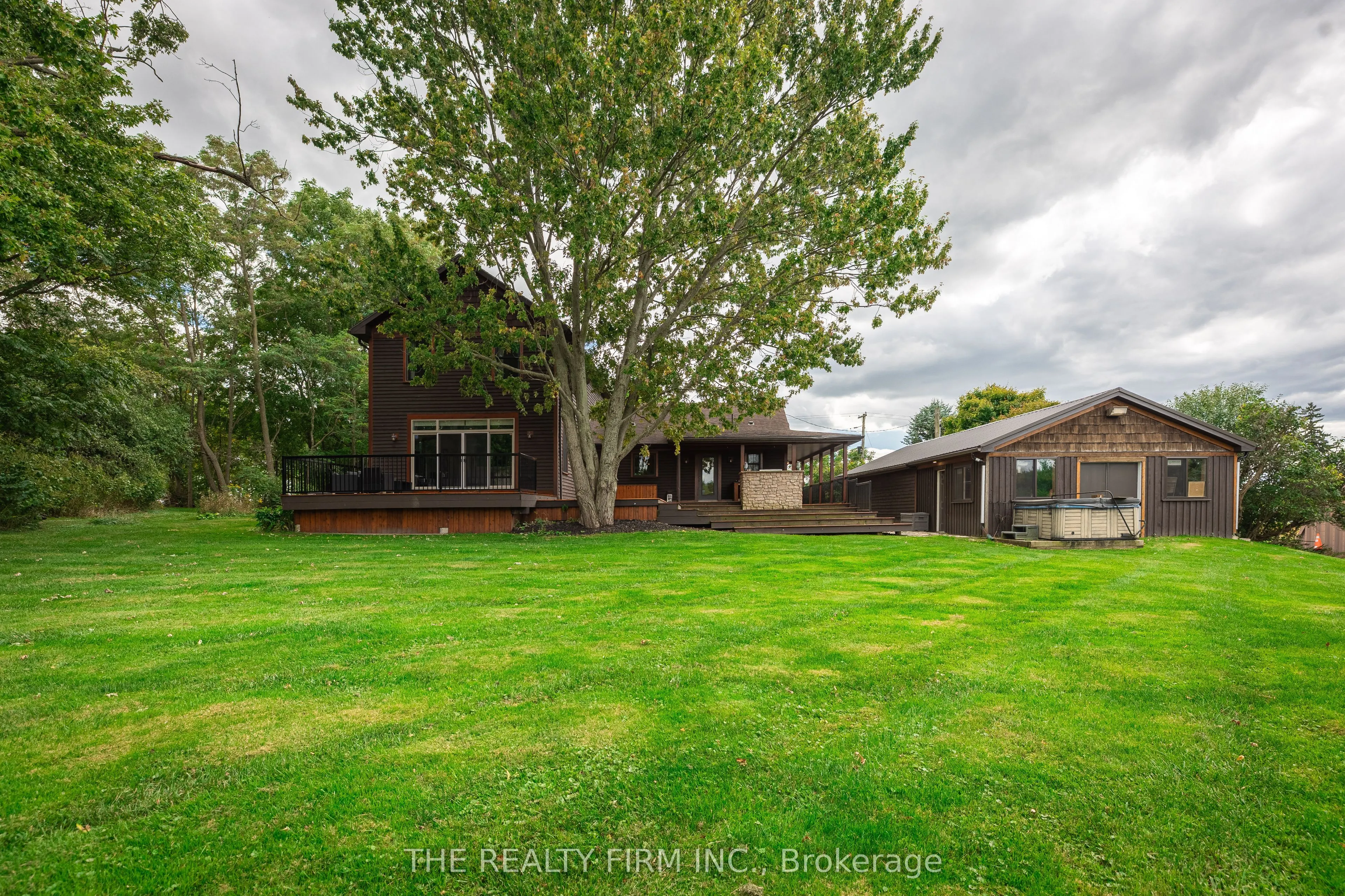 46676 Mapleton Line