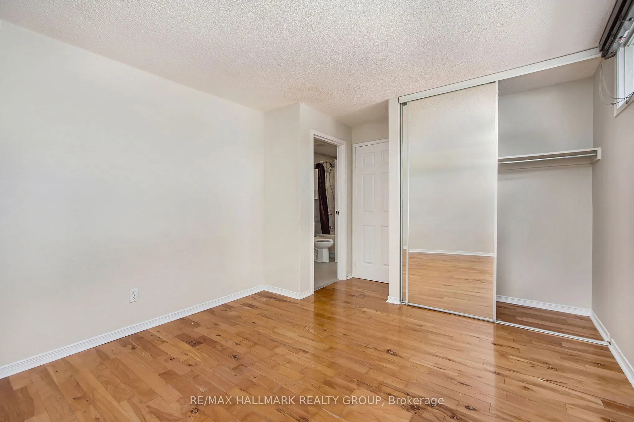120 Royalton Private