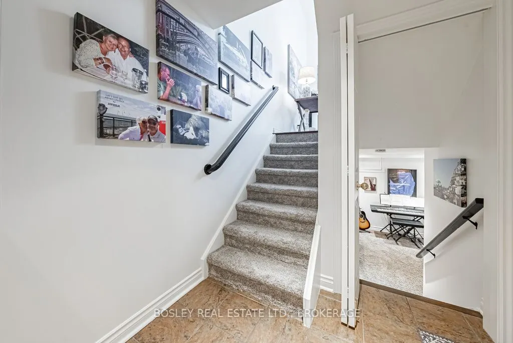 13 Lakeside Drive, #33