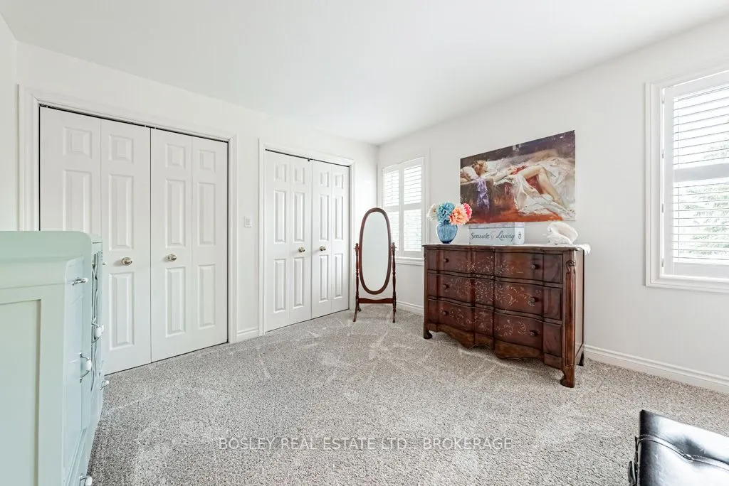 13 Lakeside Drive, #33