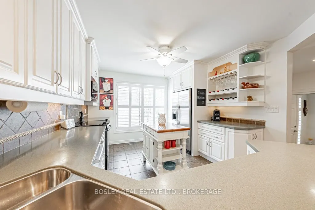 13 Lakeside Drive, #33