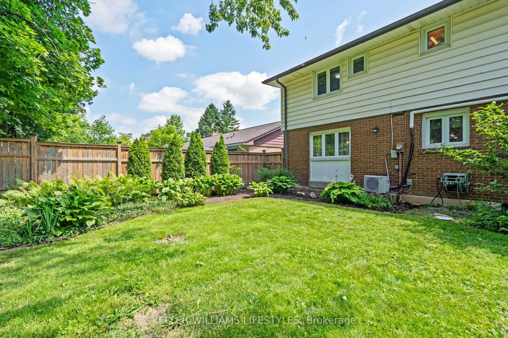 479 HUNTINGDON Drive