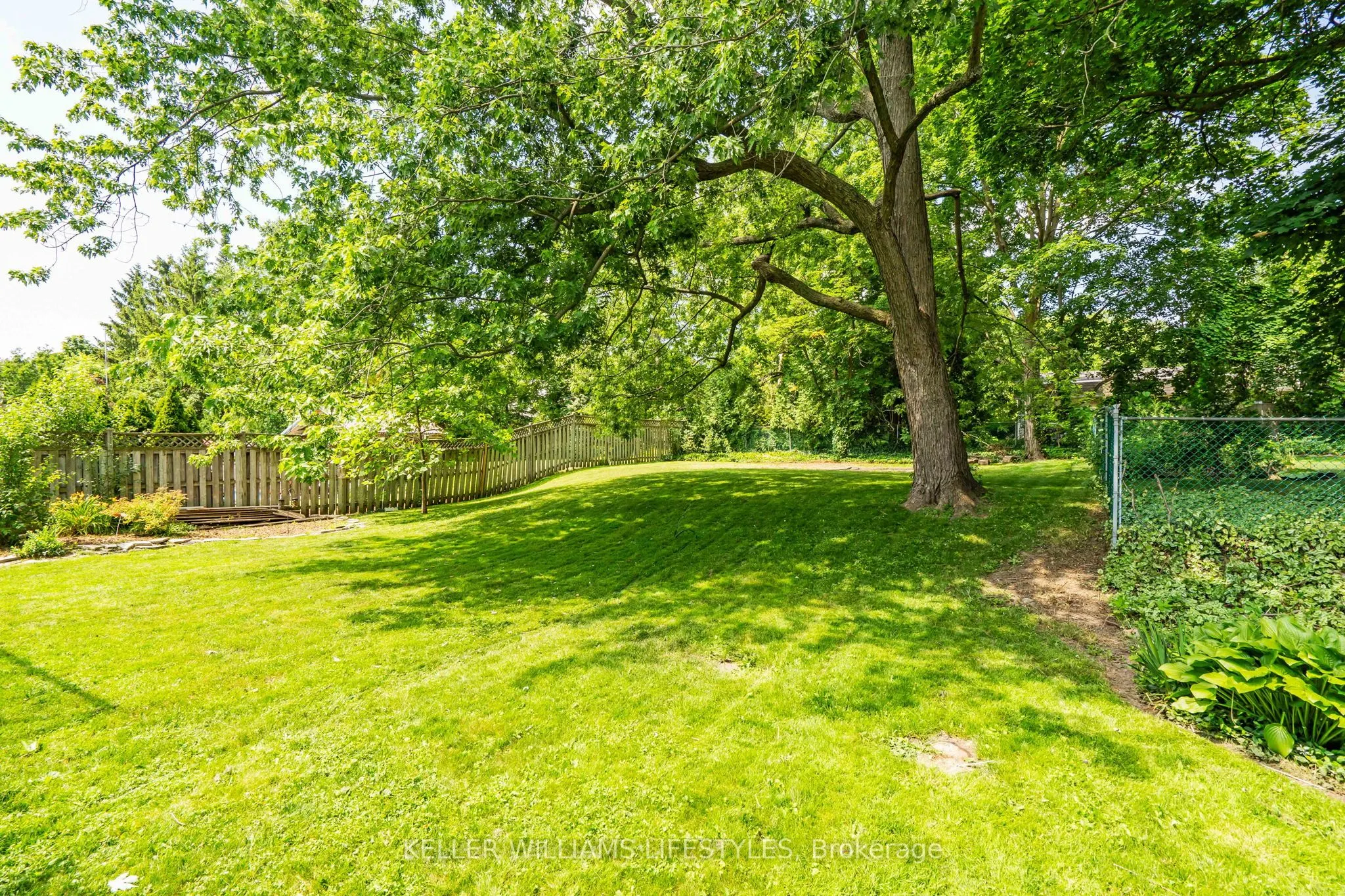 479 HUNTINGDON Drive