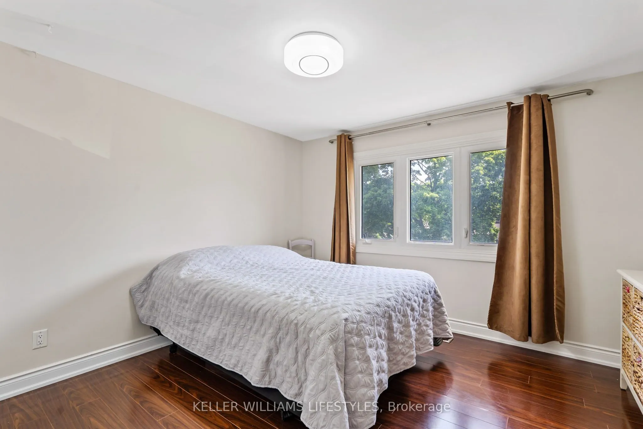 479 HUNTINGDON Drive