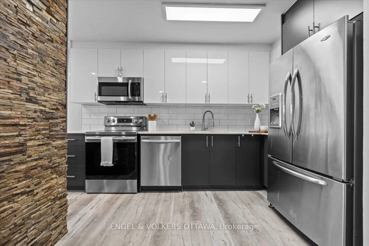 2020 Jasmine Crescent, #610