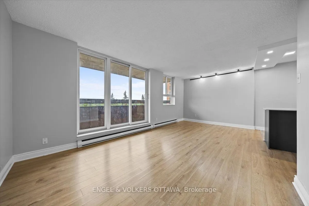 2020 Jasmine Crescent, #610