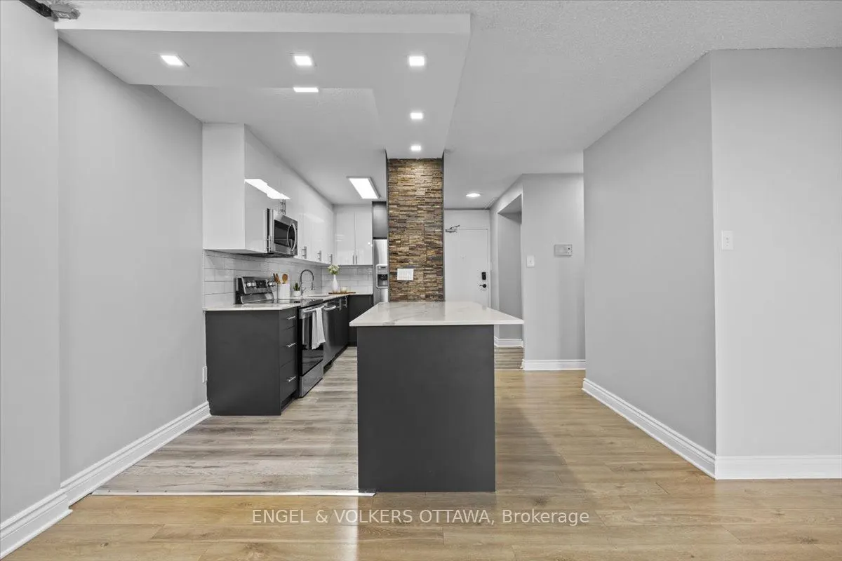 2020 Jasmine Crescent, #610