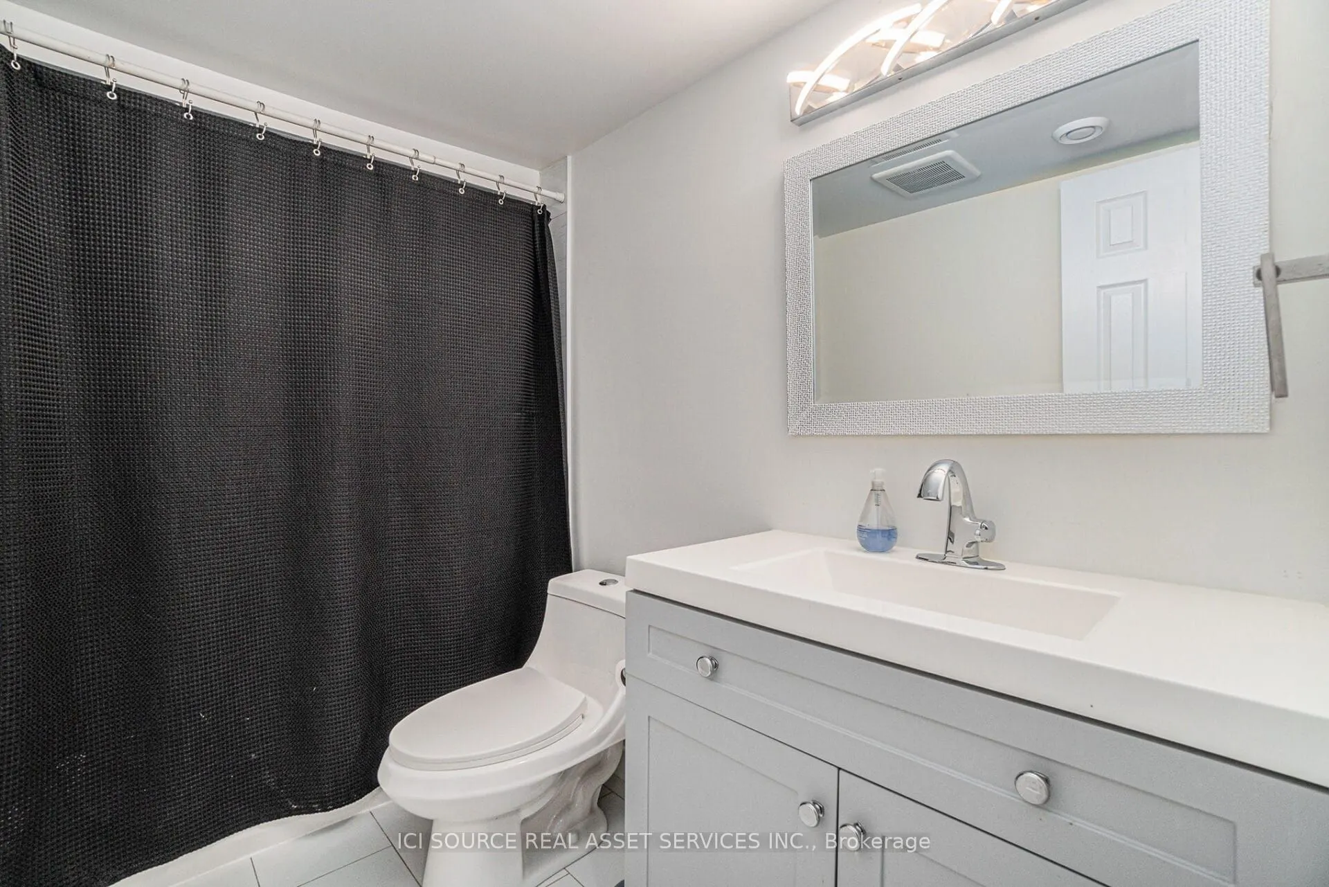 17 Overlake Drive, #B