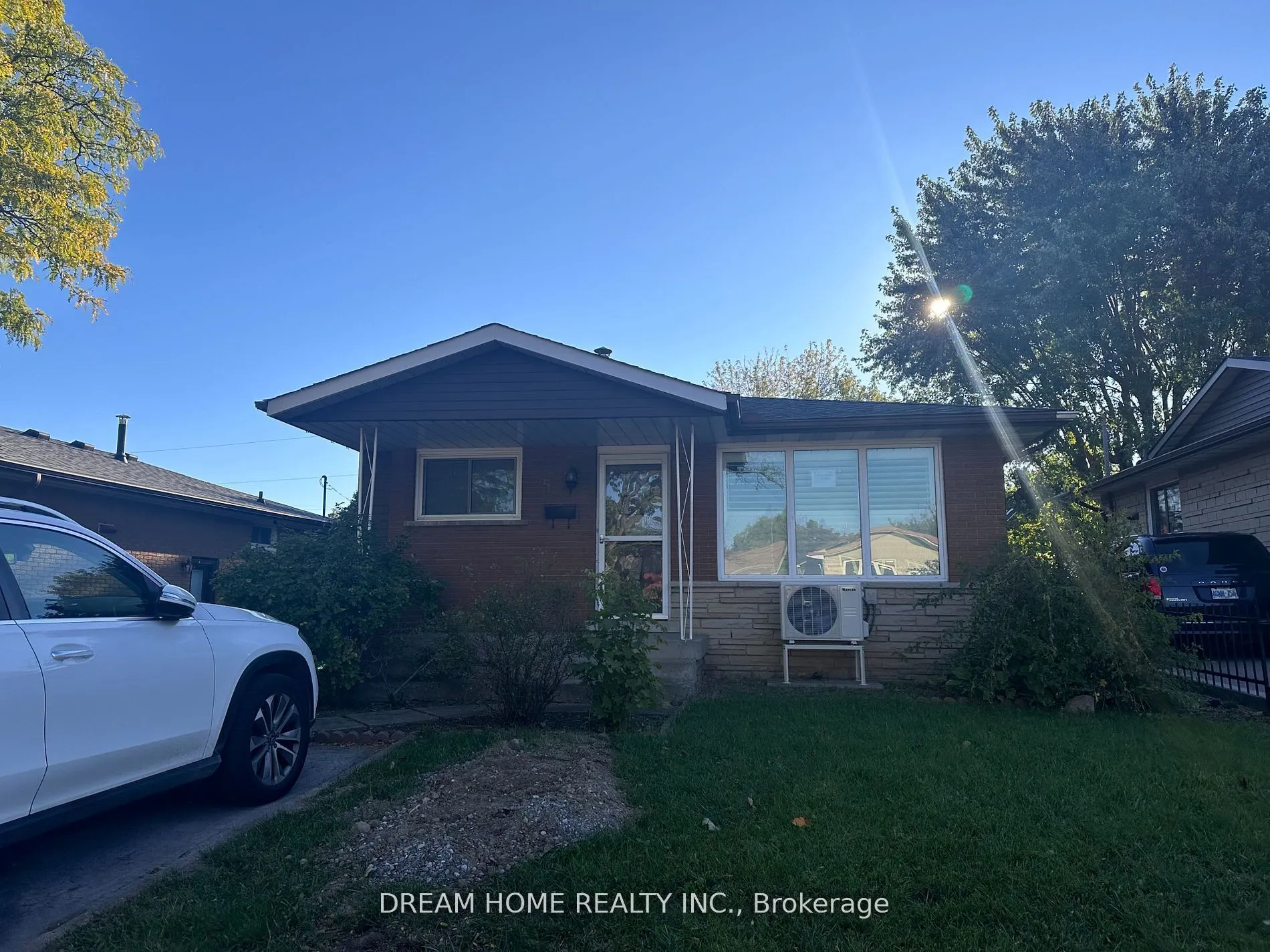 5 Empire Court, #Main