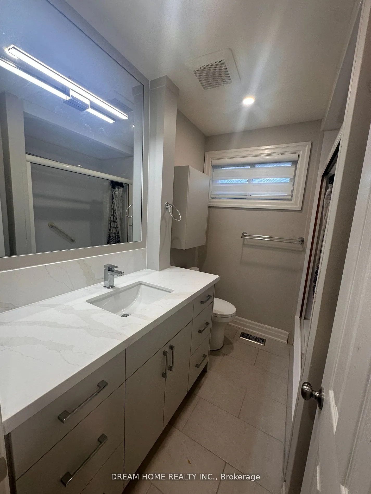 5 Empire Court, #Main