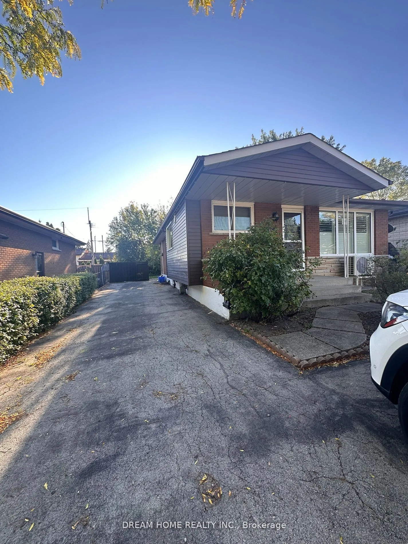 5 Empire Court, #Main