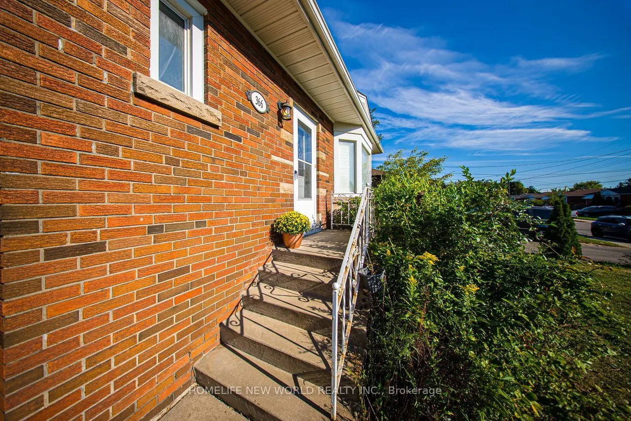 366 East 34th Street