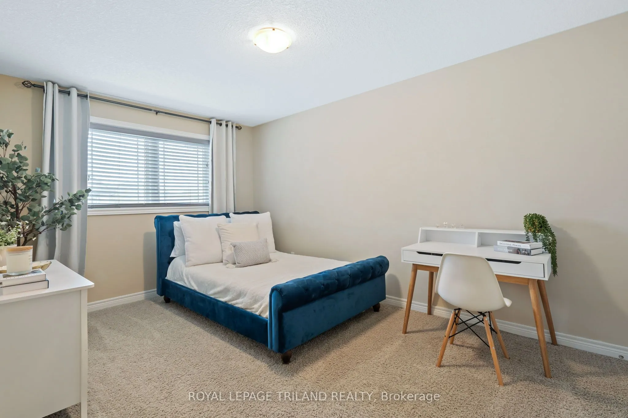 1220 Riverbend Road, #50