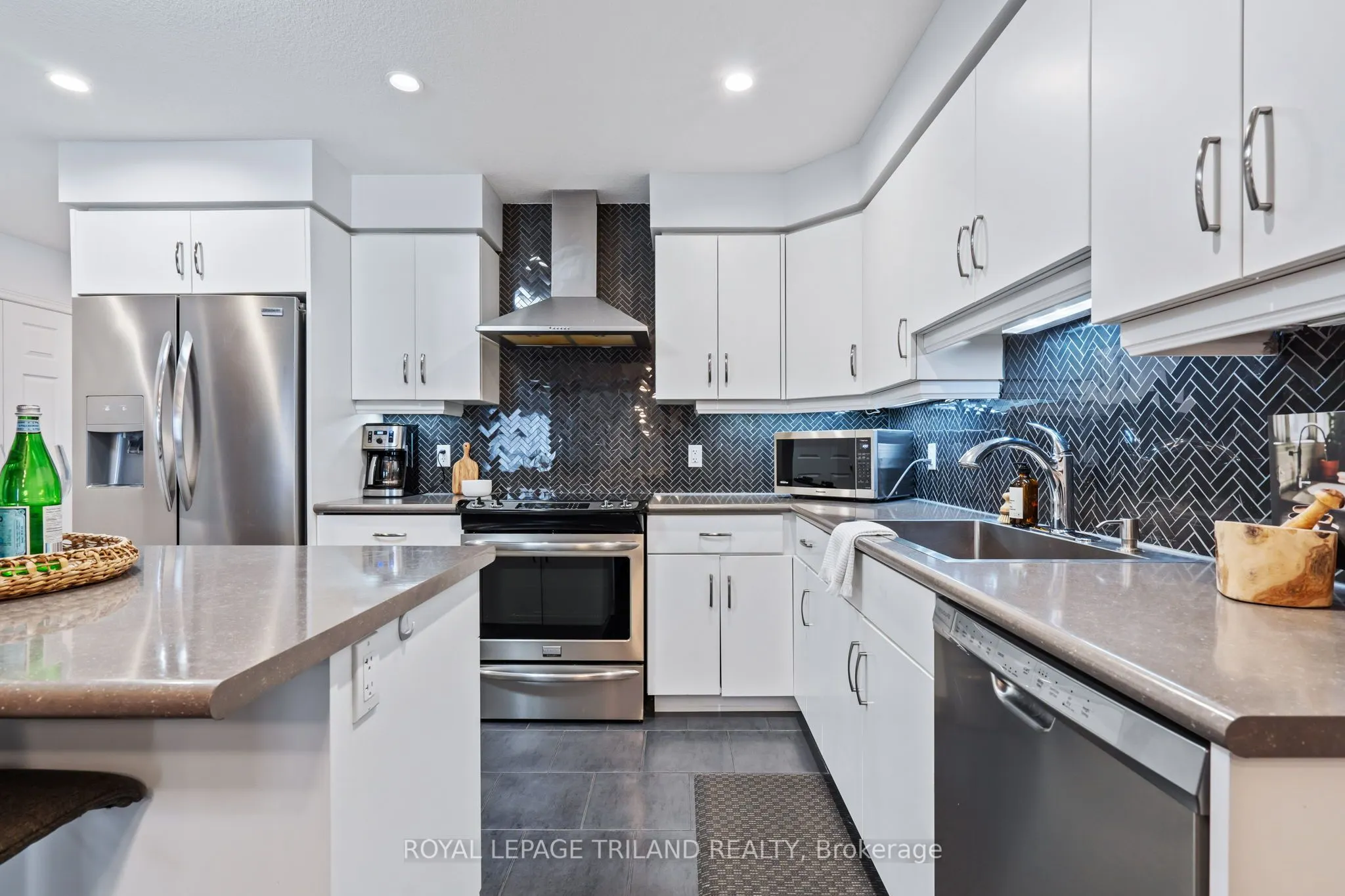 1220 Riverbend Road, #50