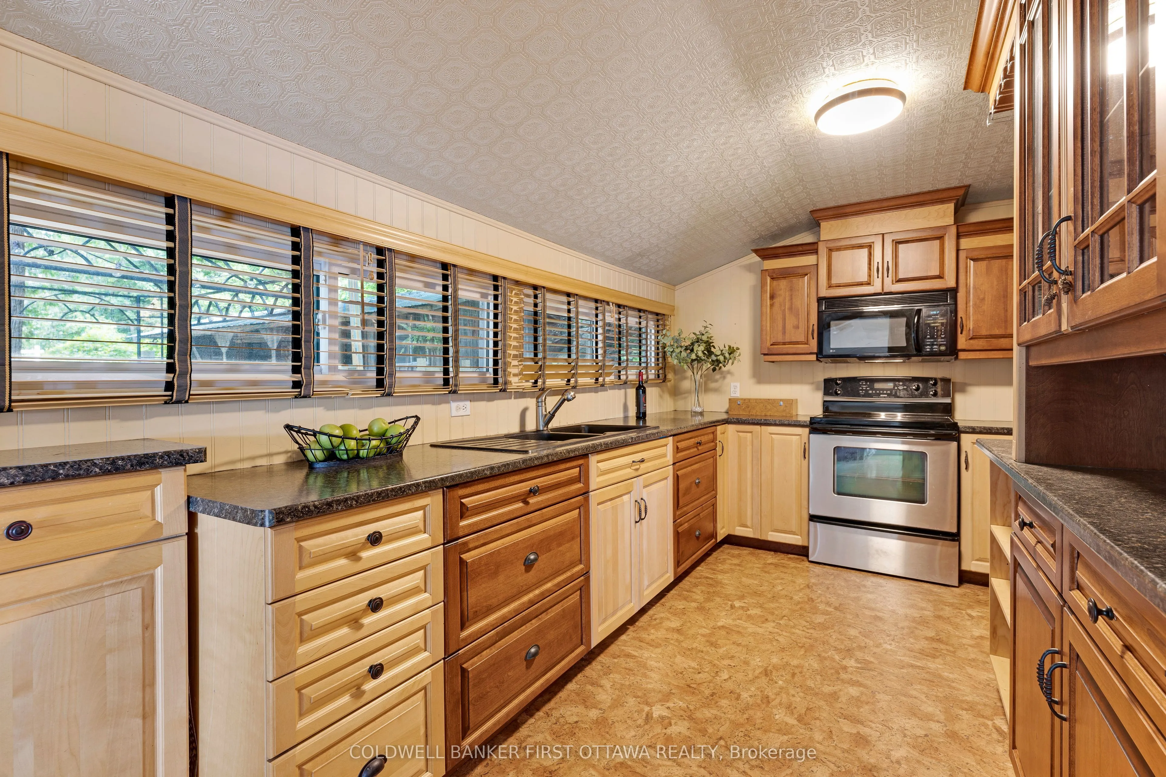 4712 Briton Houghton Bay Road