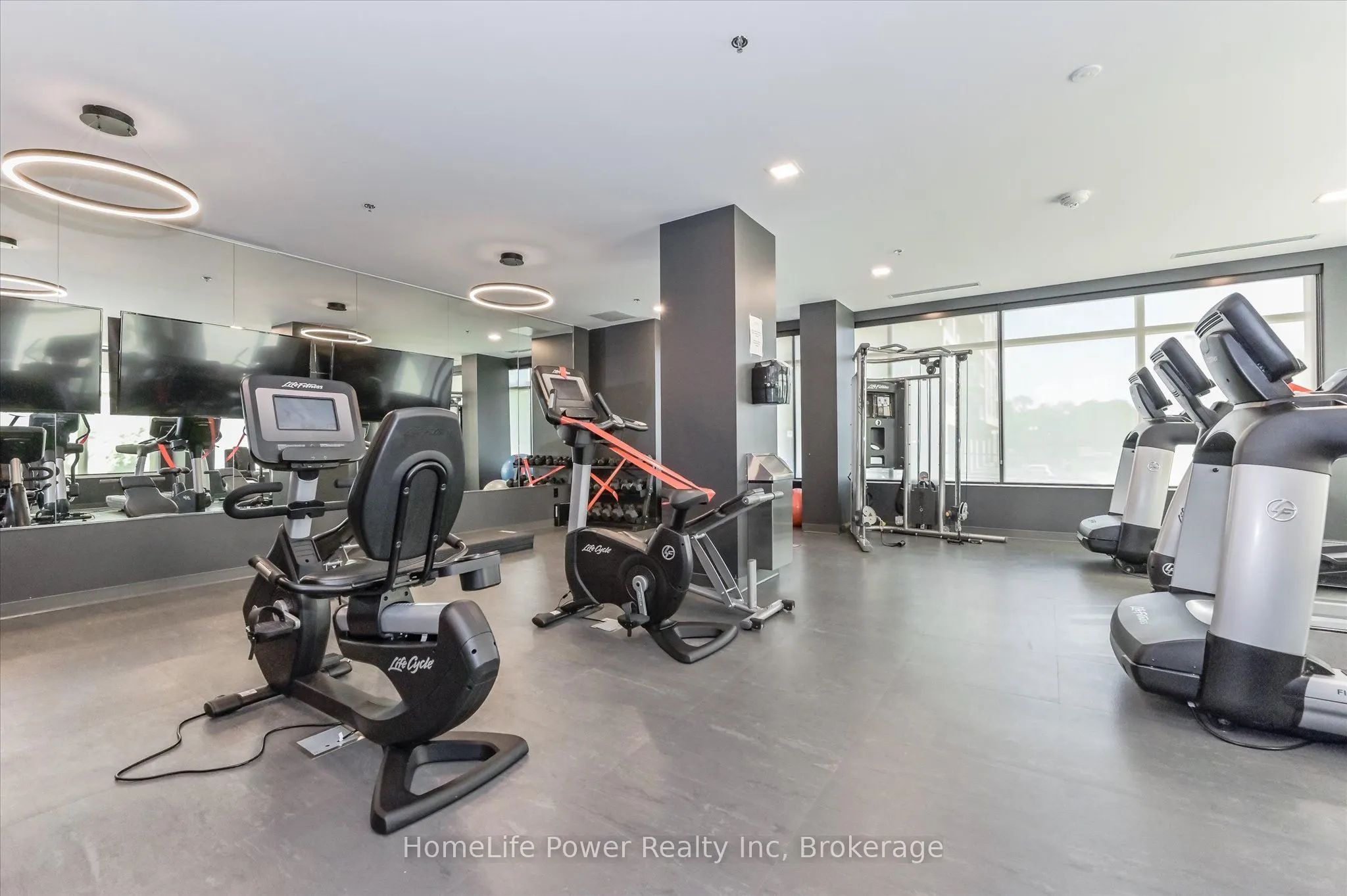 155 Caroline Street S, #603