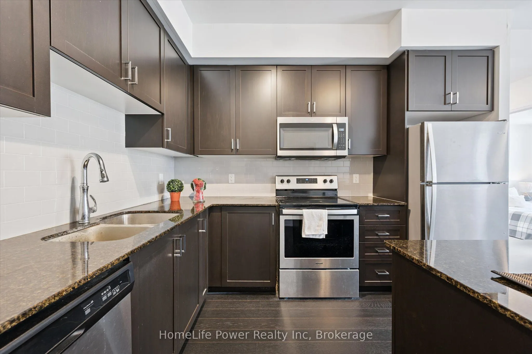 155 Caroline Street S, #603