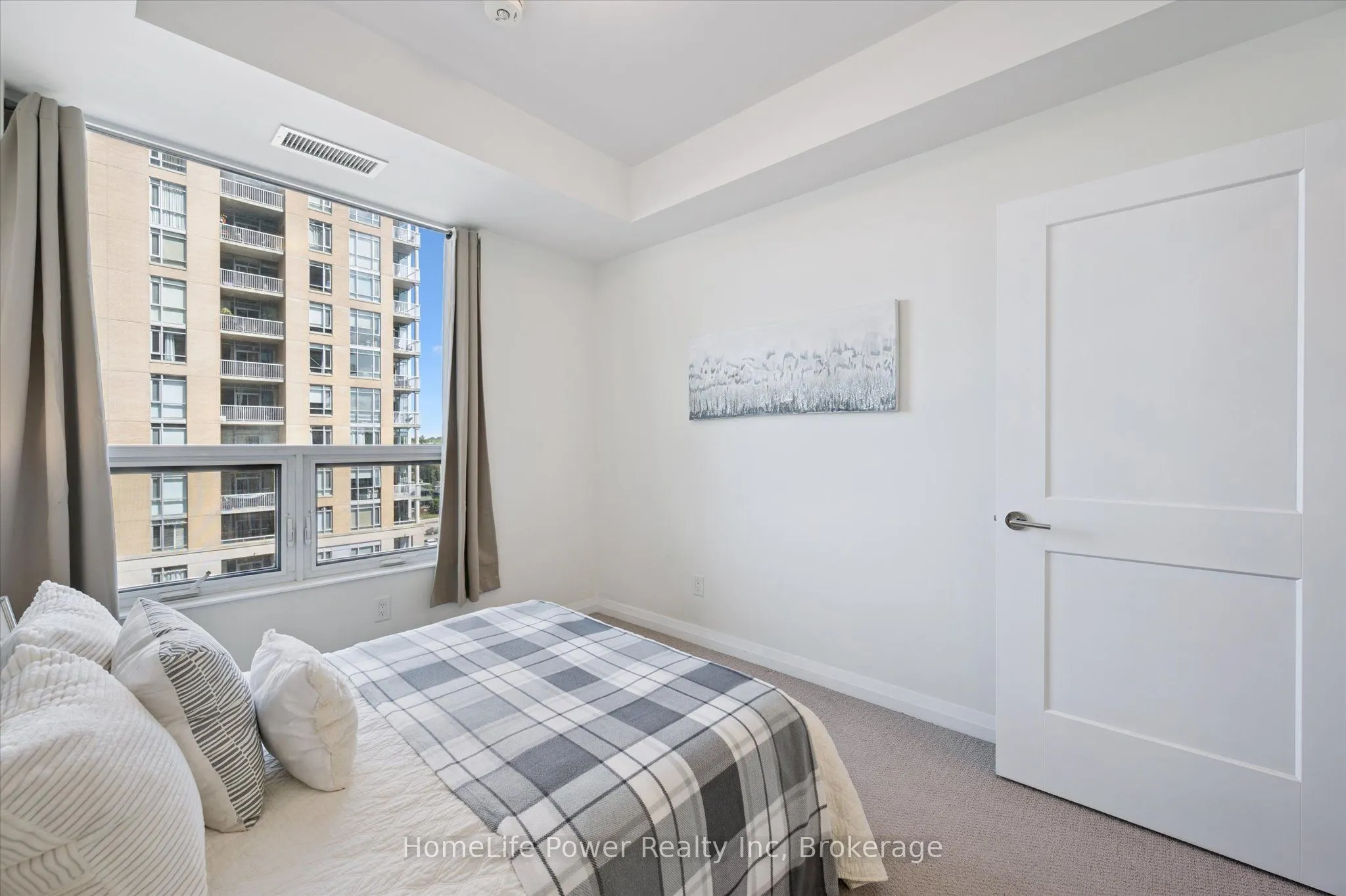 155 Caroline Street S, #603