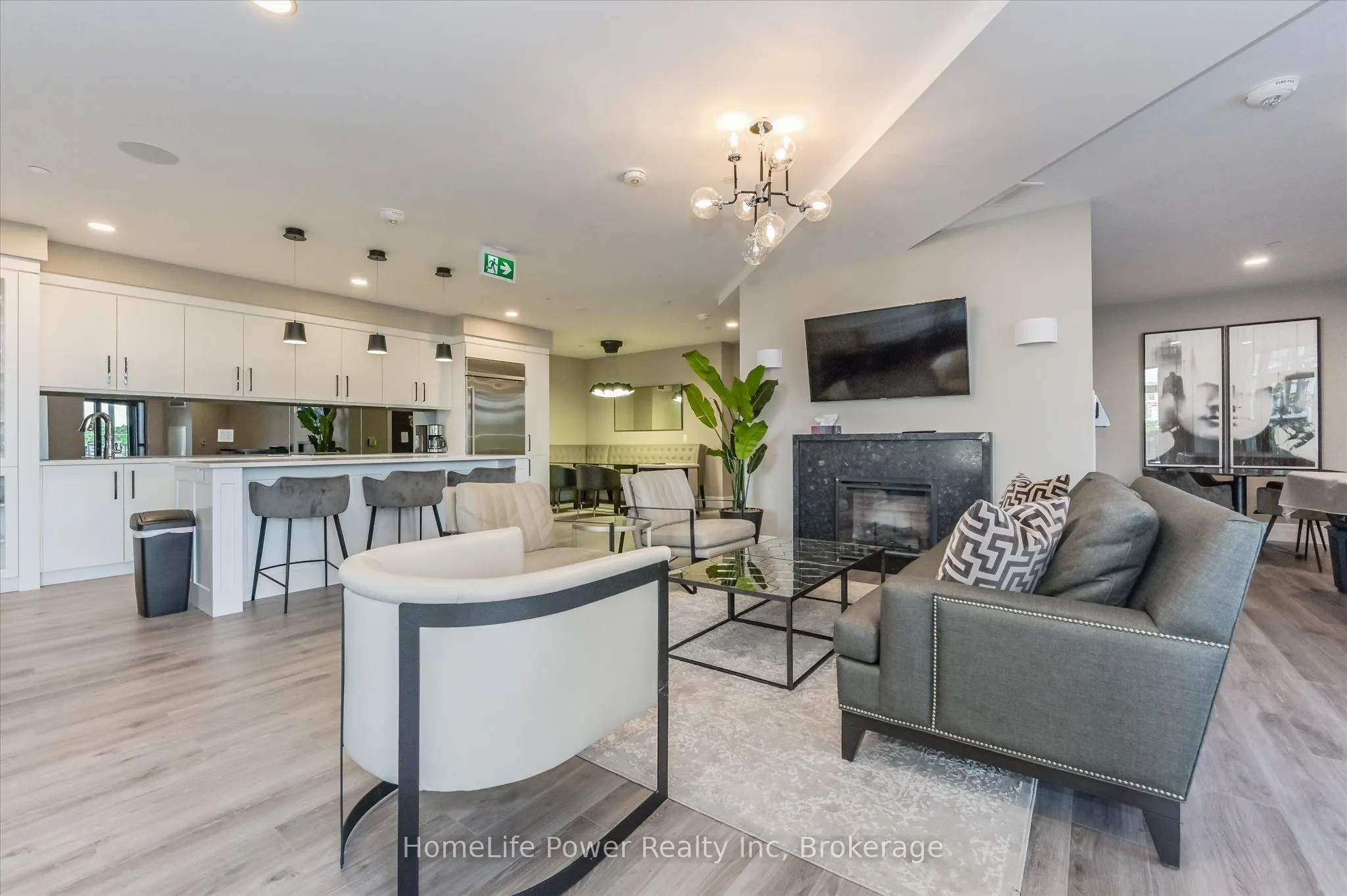 155 Caroline Street S, #603