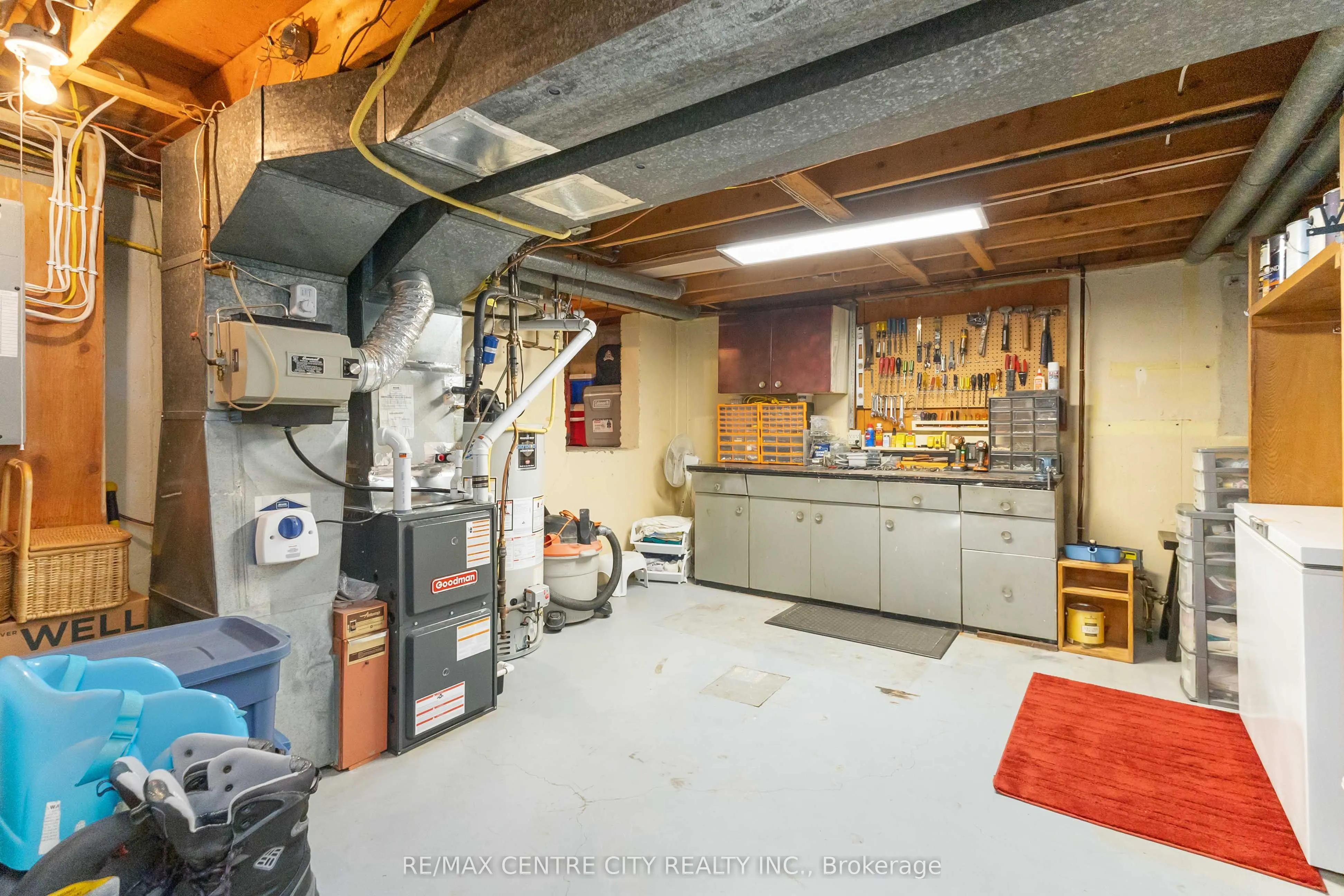 1450 Stoneybrook Crescent