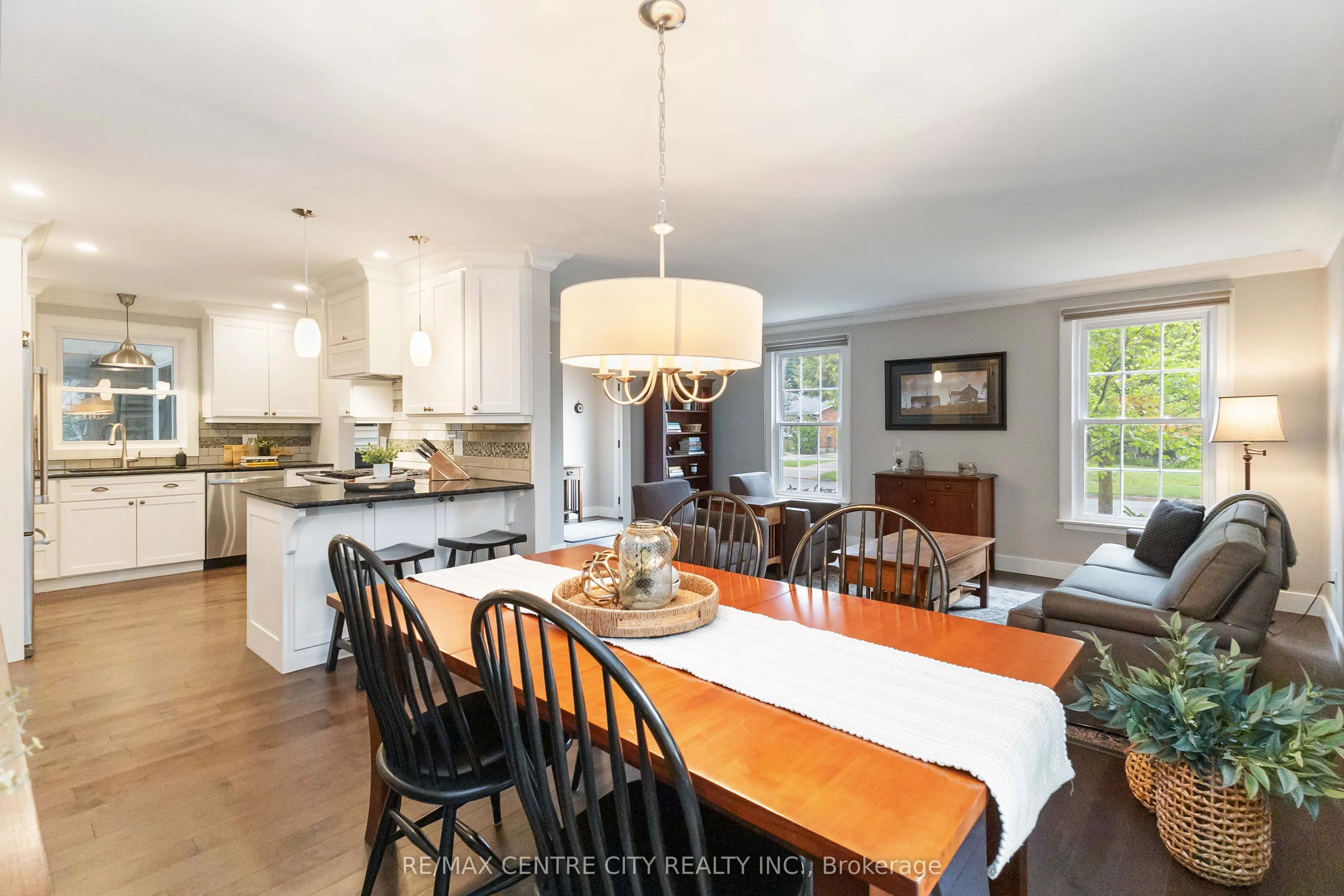 1450 Stoneybrook Crescent