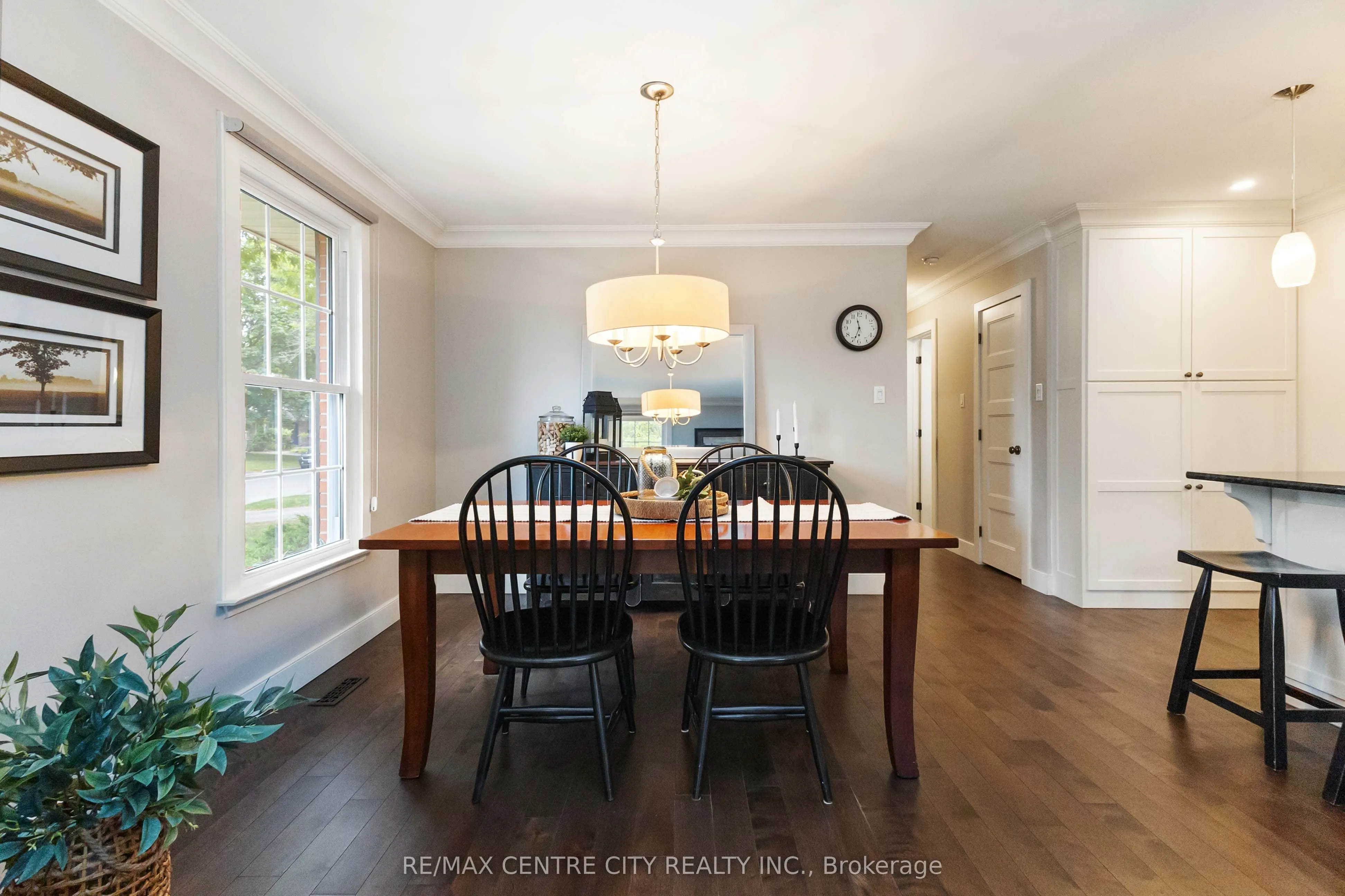 1450 Stoneybrook Crescent