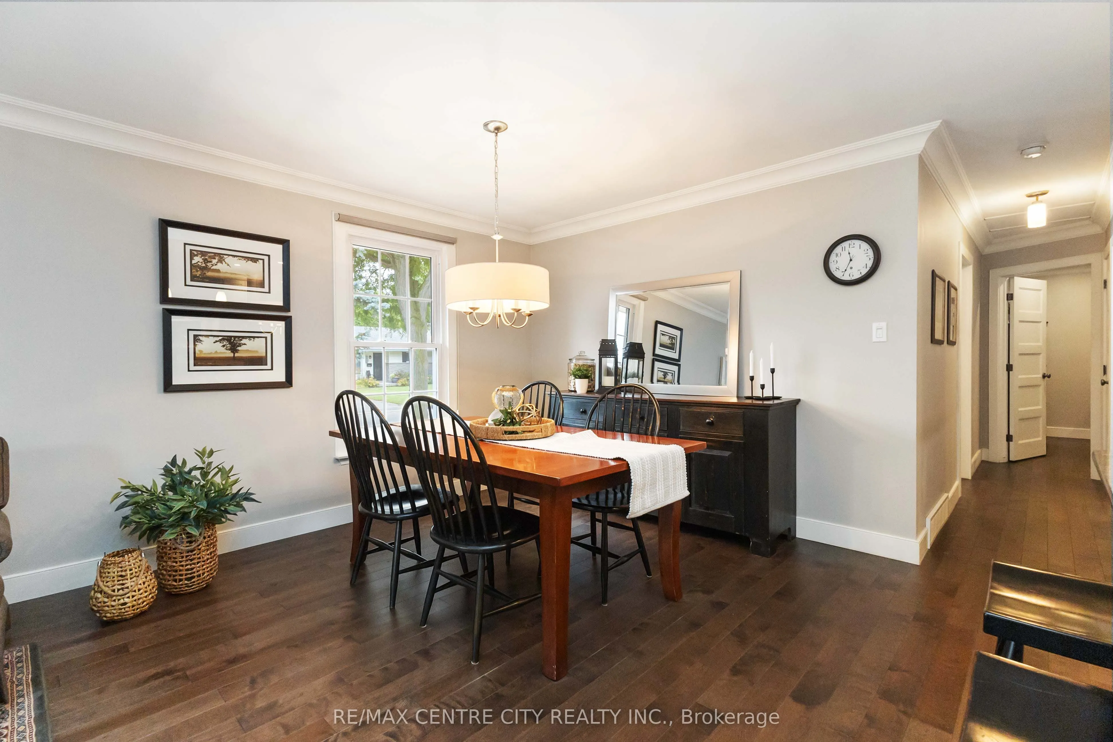 1450 Stoneybrook Crescent