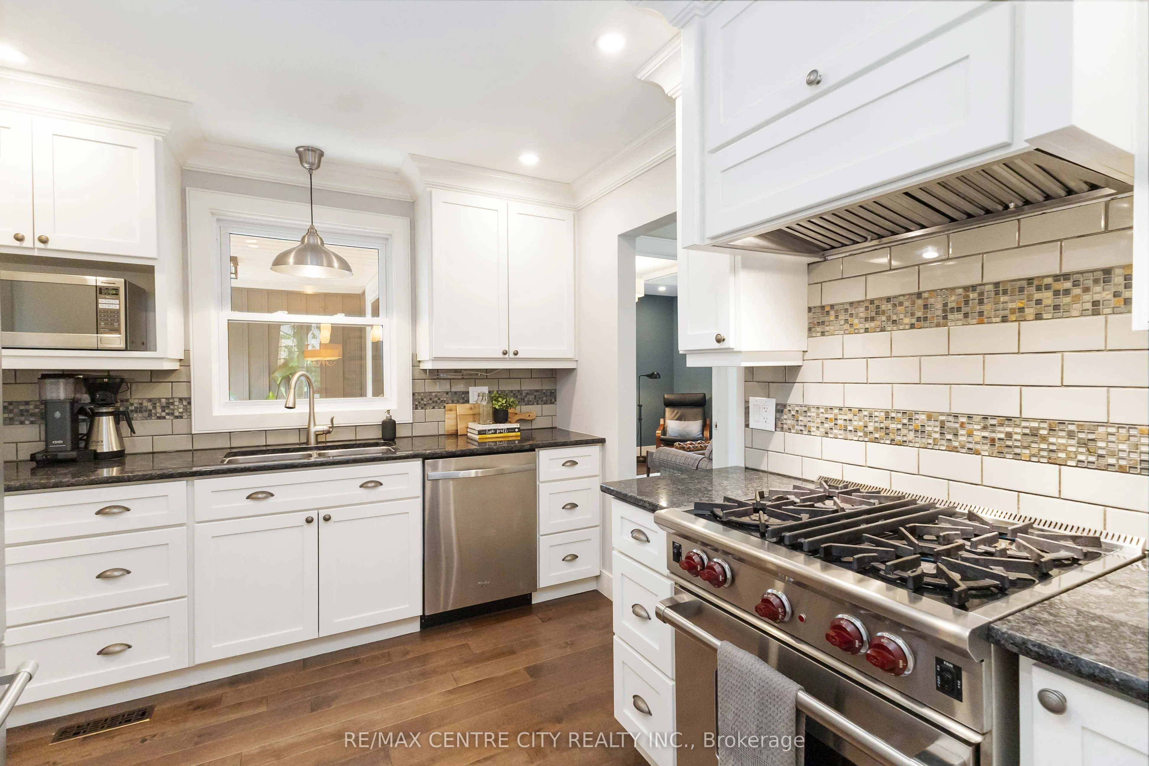 1450 Stoneybrook Crescent