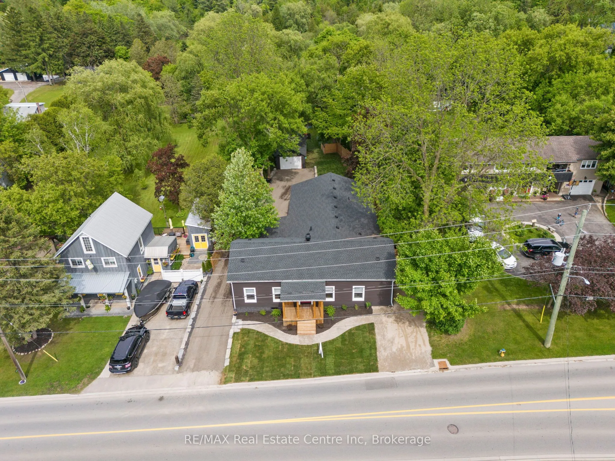1283 Swan Street