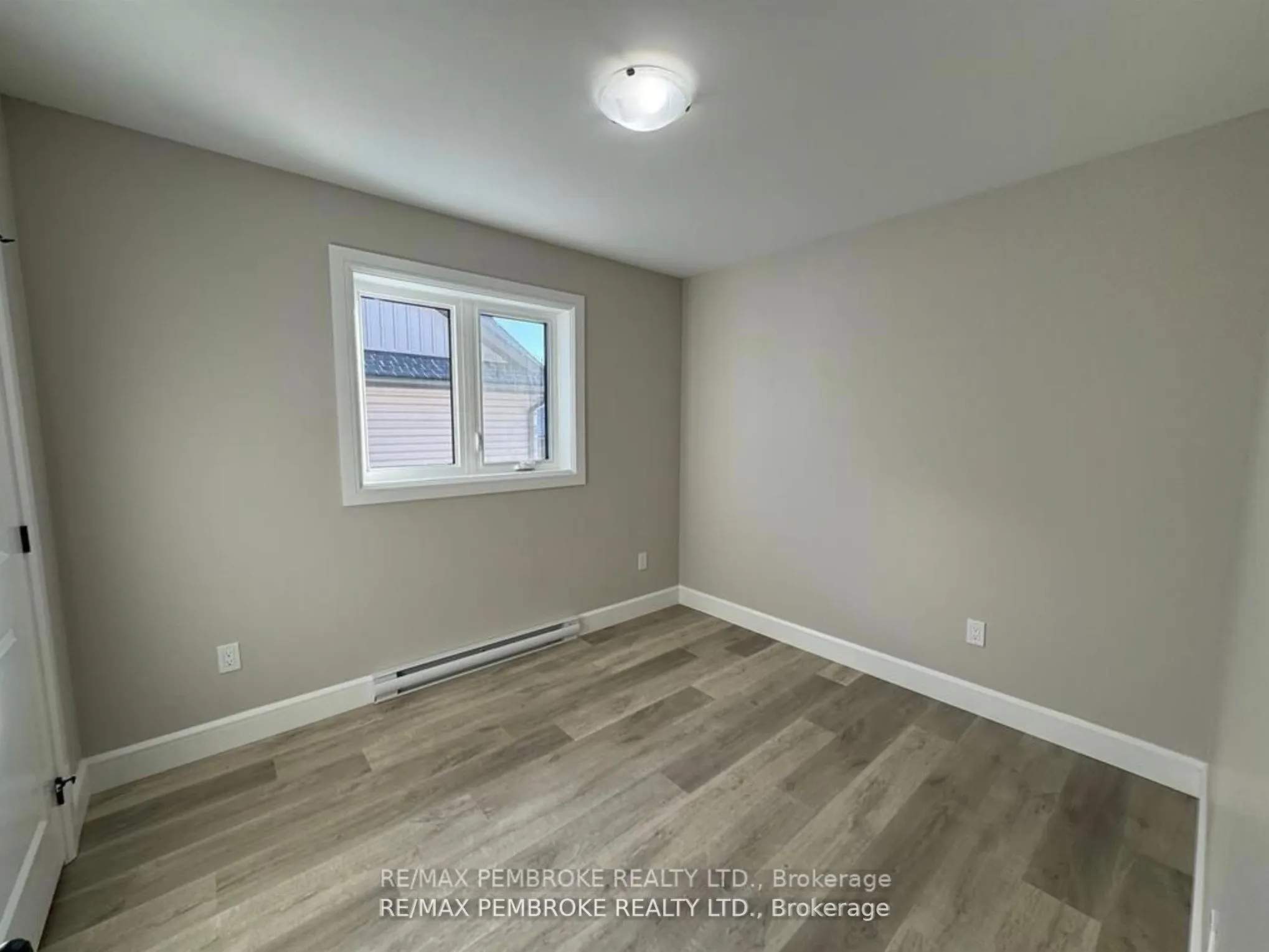 2063 Sandstone Crescent