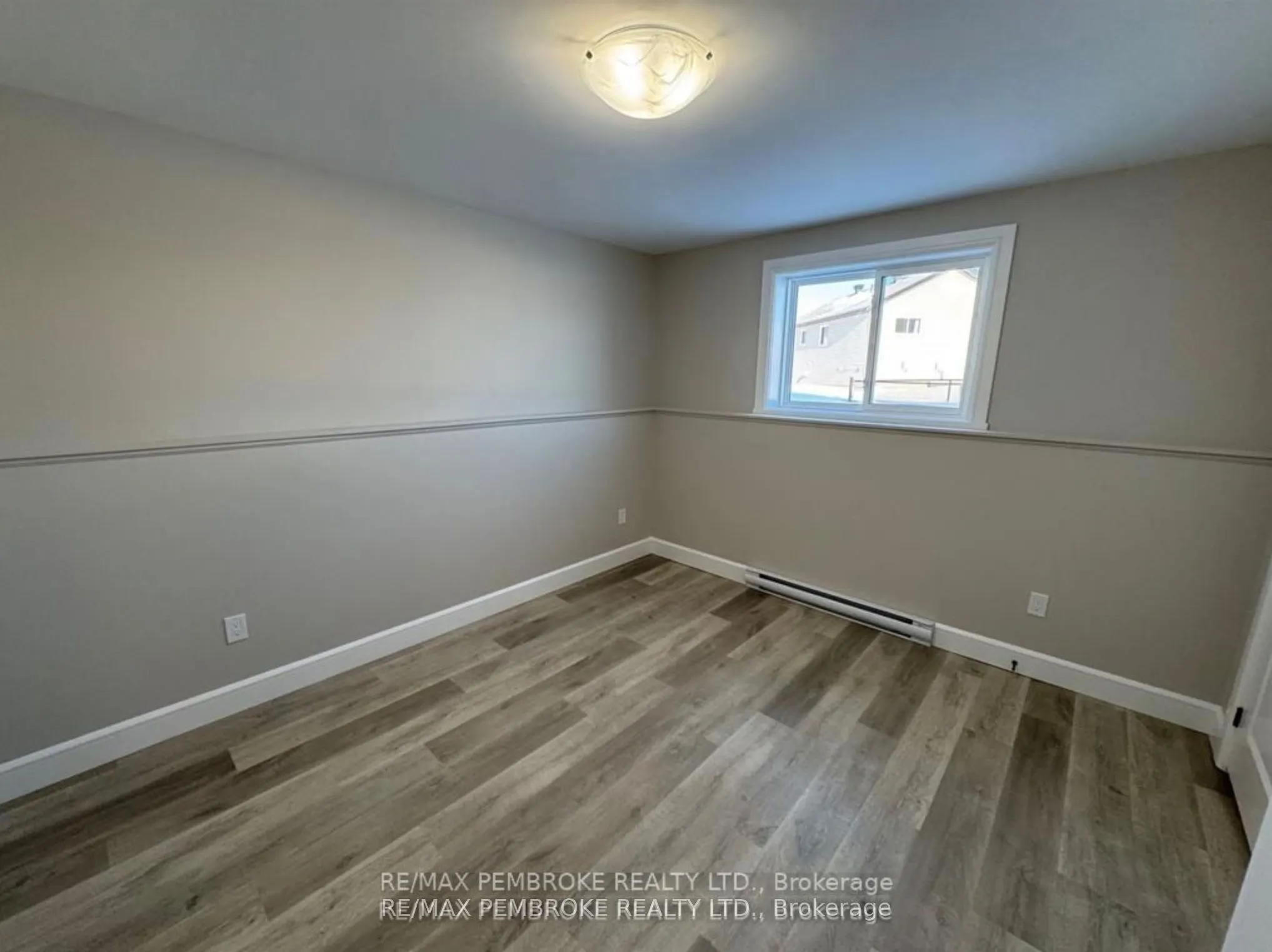 2063 Sandstone Crescent