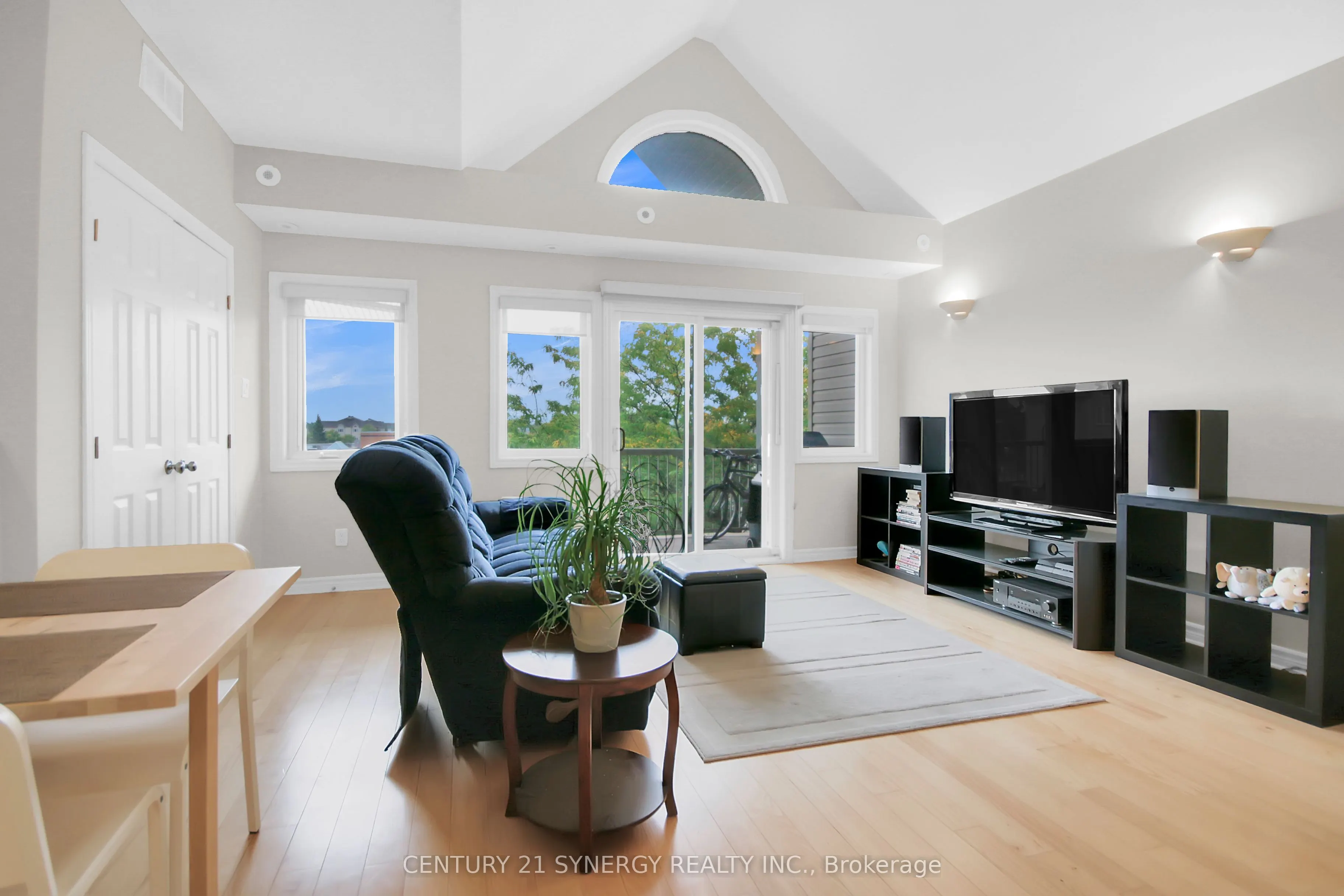 145 Oldfield Street, #C