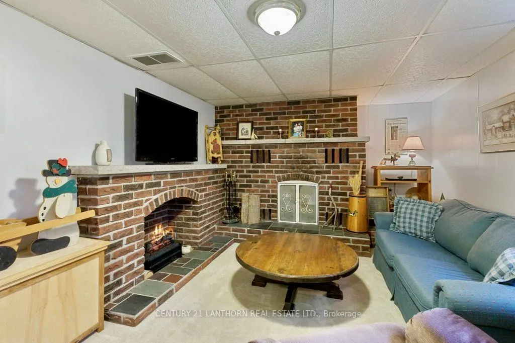 4 Highview Crescent