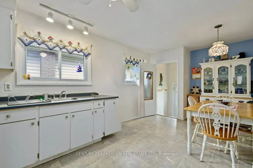 4 Highview Crescent