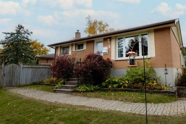 4 Highview Crescent